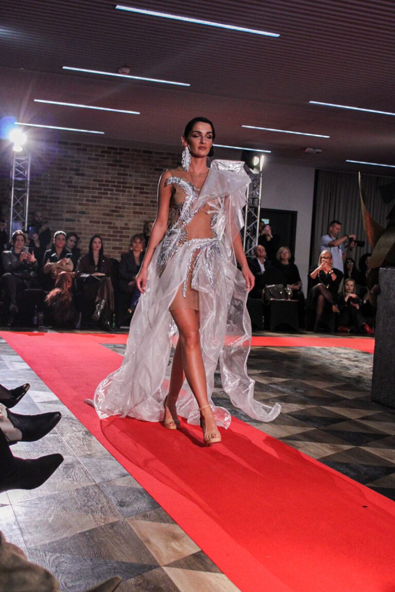 moda z przesłaniem Women's Fashion Day